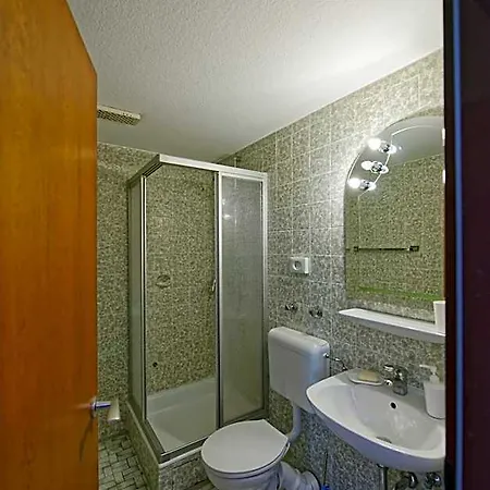 Room4you - *